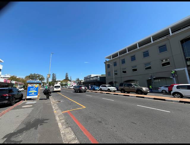 255M² OFFICE TO LET IN CLAREMONT